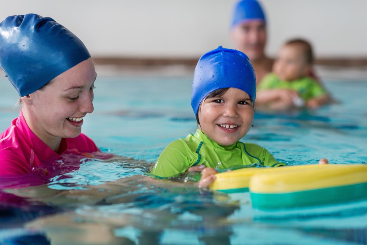 Schwimmen lernen im Neckar-Odenwald-Kreis: Wann und wo am be